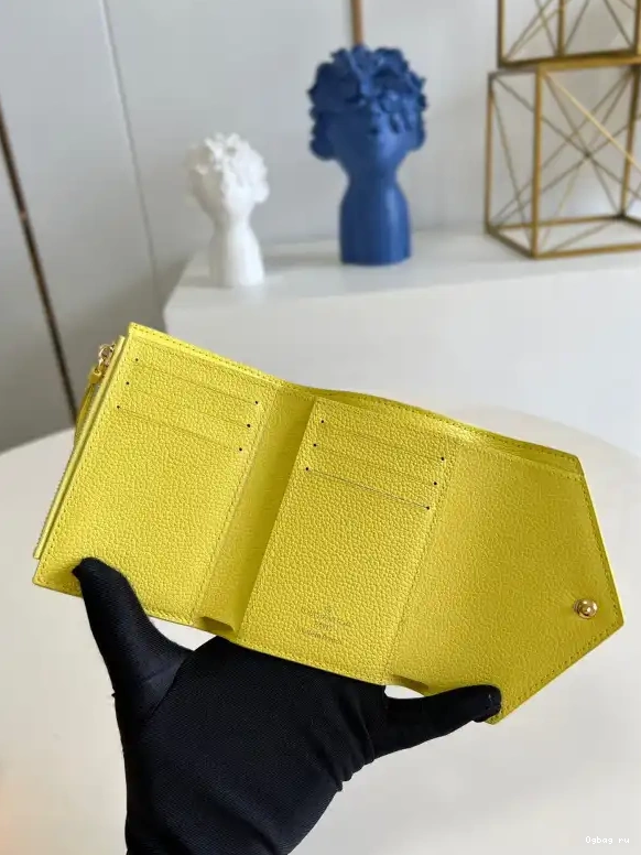 VICTORINE Wallet Louis Vuitton 0611